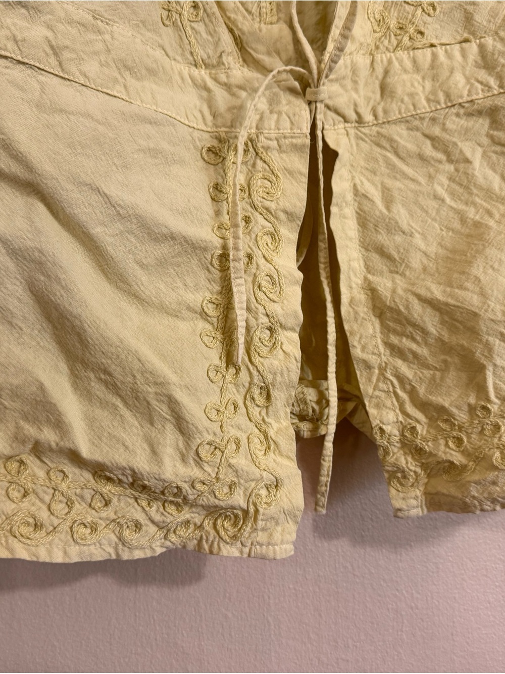 Vintage Women's Green/Yellow Embroidered Tie-Front Tank Top - Picture 3 of 8